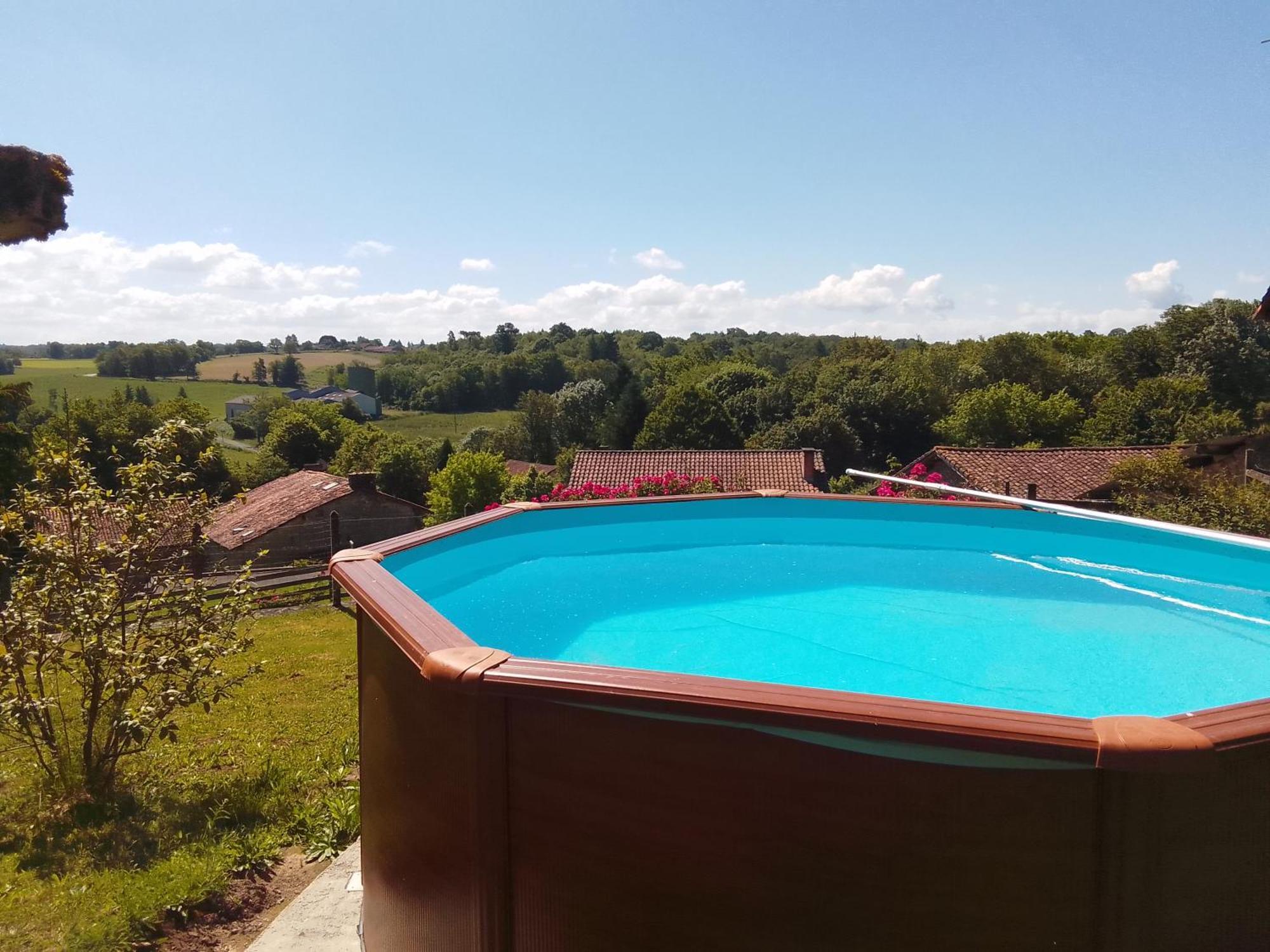 Cottage By The Chateau With Pool In National Parc Les Salles-Lavauguyon Экстерьер фото